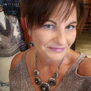 Meet your Posher, Christi